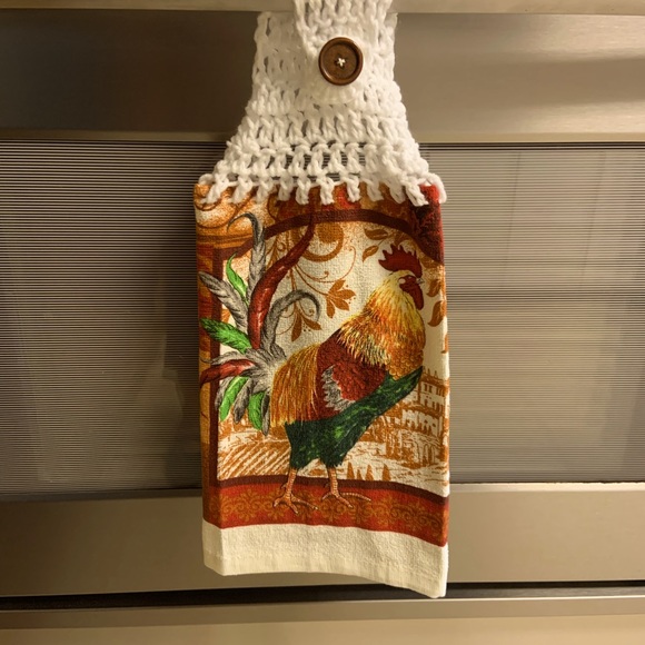 Hand Crafted Crochet Top Red Rooster Hanging Kitchen or Bathroom Hand Towel - Picture 3 of 6